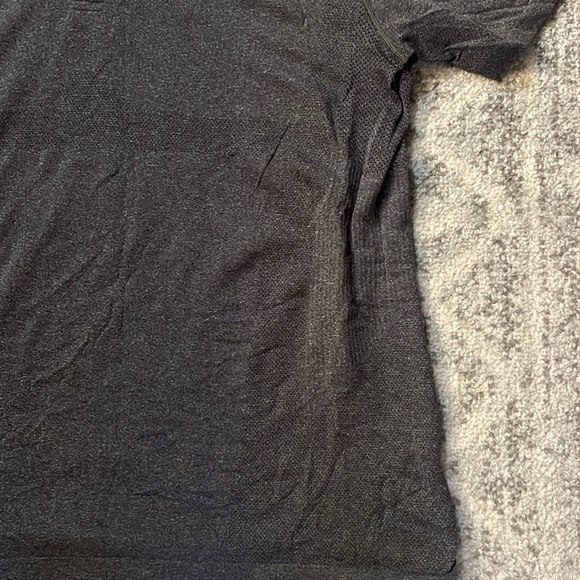 size large grey lululemon collar performance sports shirt - Picture 3 of 5